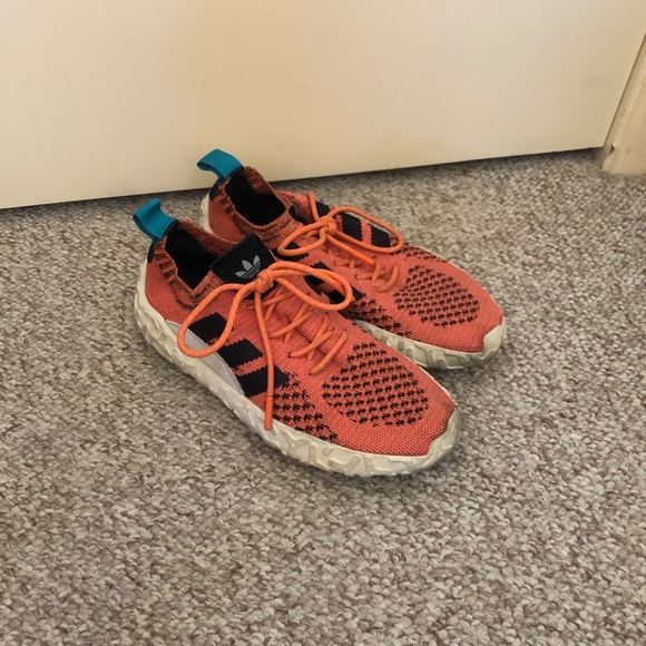 Adidas F/22 Primeknit Sneaker - Picture 2 of 3